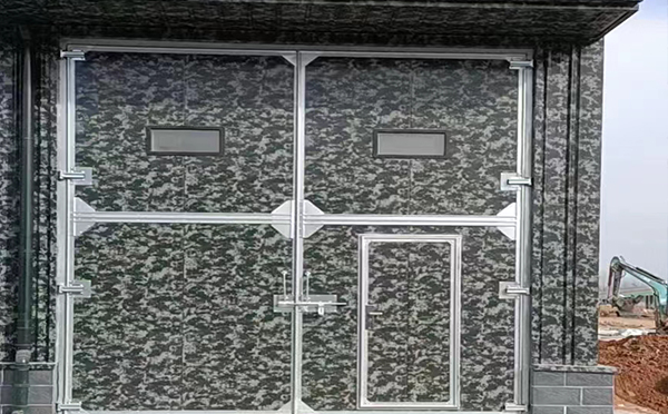 贺兰工业平开门