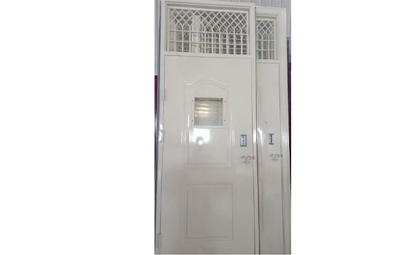 贺兰学校教室门