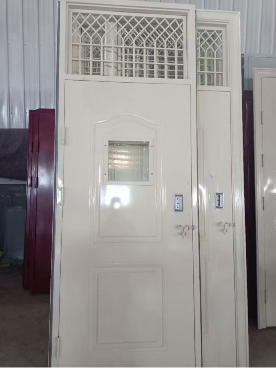 贺兰学校教室门 贺兰学校教室门