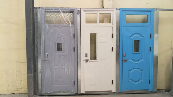 贺兰学校教室门