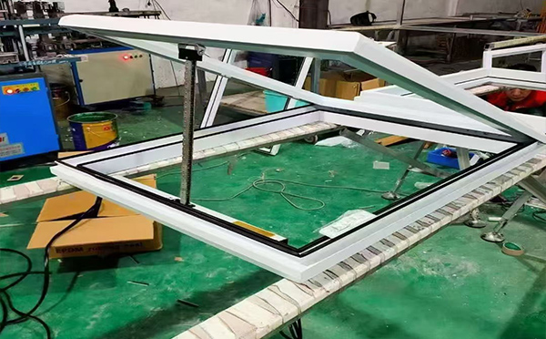 某地下车库出入口贺兰排烟窗配置工程